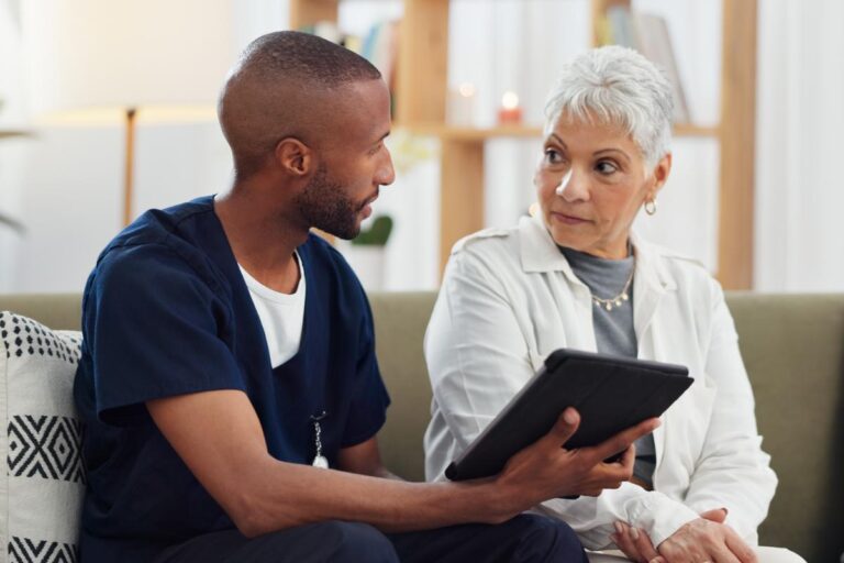 How to Find Reliable and Trustworthy Personal Assistance Services for Seniors