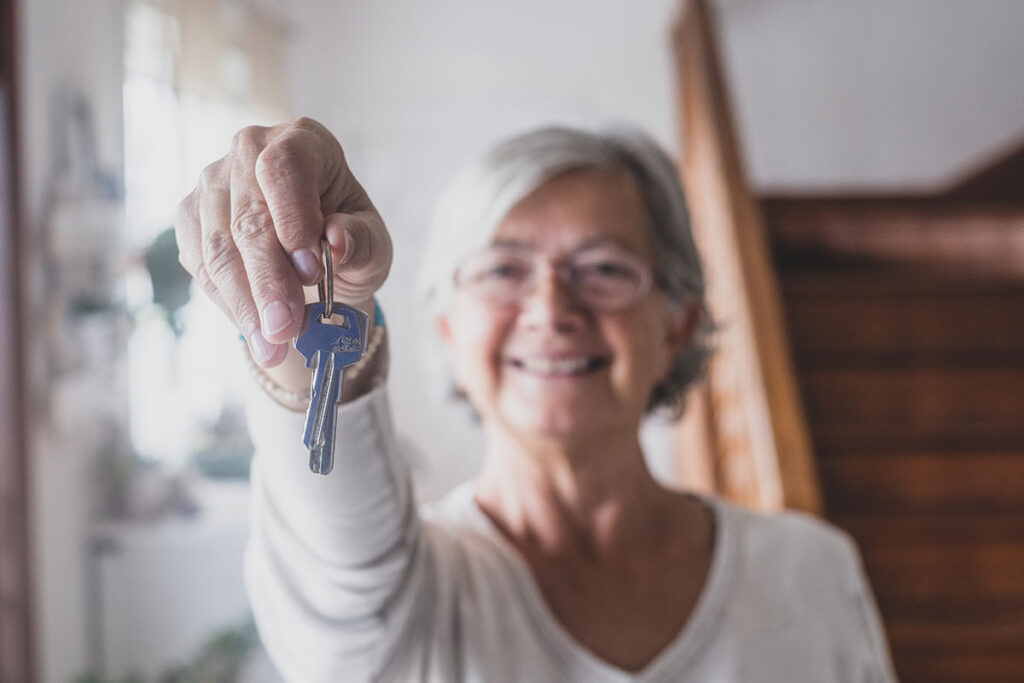 What’s the Difference: Independent Living vs Senior Apartments